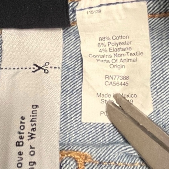 Madewell Hi-Rise Skinny Chewed Hem Distressed Button Fly Jeans Size 26 / 2 - Picture 10 of 13